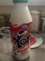 Strawberry flavour drinkable yoghurt