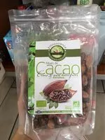 Raw cocoa beans