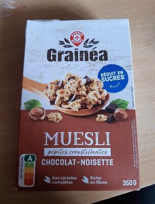 Crunchy muesli with chocolate not fortified with vitamins and chemical elements