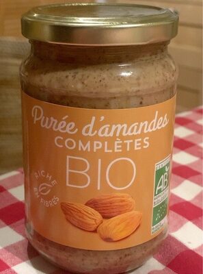 Puree d amandes completes