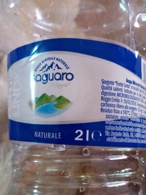 Acqua minerale naturale mediamente carbonata